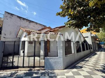 Casa · 150m² · 3 Ambientes · 1 Cochera · Casa en Venta 3 Ambientes en Luis Guillon