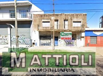 Casa de 3 ambientes, Quilmes · Casa, Locales y Departamento en Venta.
