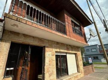 Casa de 4 ambientes, Mar del Plata · Ideal Inversión - Venta Casa 4 Ambientes - Apto Crédito - Zona Don Bosco