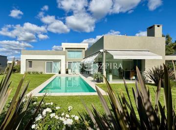 MSB-MS3-8191_2 · Casa en Venta en La Cesarina