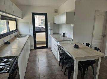 Casa · 180m² · 4 Ambientes · Casa en Venta en Acacias con Pileta Perímetro a La Reserva Espectacular Vista