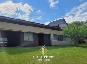 Casa · 270m² · 6 Ambientes · 3 Cocheras · Casa Venta El Potrerillo de Larreta