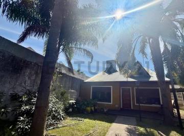 Casa · 90m² · 4 Ambientes · 2 Cocheras · Venta de Casa 4 Ambientes