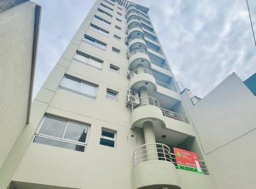 Departamento en Alquiler de 2 ambientes Lanús Oeste · Dos Ambientes Al Frente!