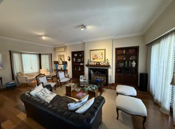 Casa de 6 ambientes, San Isidro · Espectacular Casa Estilo Clasico Construida por Maurette - Amarra Doble