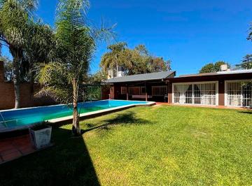 Casa · 184m² · 7 Ambientes · 4 Cocheras · Venta Casa 3 Dorm. Funes Todos Los Servicios Permuta