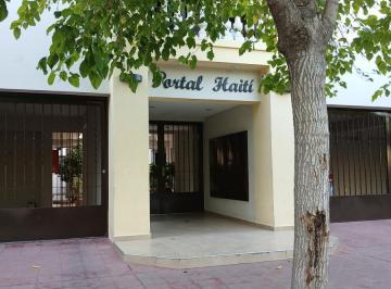 Departamento · 65m² · 3 Ambientes · 1 Cochera · Departamento en Alquiler en Complejo