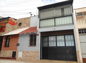 Casa · 80m² · 2 Dormitorios · 1 Cochera · Dúplex Luminoso en Venta