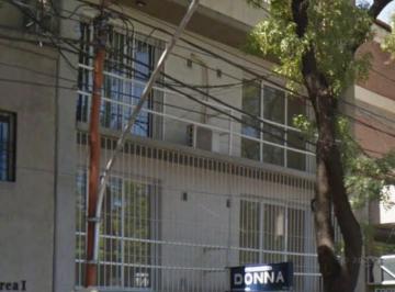 Local comercial · 204m² · Locales y Oficina en Venta! Oportunidad Ideal de Compra!