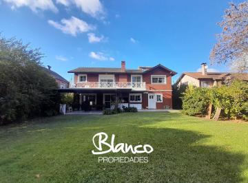 Casa · 280m² · 5 Ambientes · 2 Cocheras · Casa en Venta en Pueyrredon Cc, Pilar, G. B. a. Zona Norte
