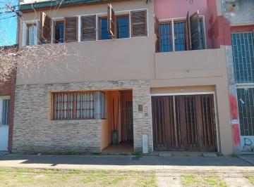 Departamento · 109m² · 5 Ambientes · 1 Cochera · Departamento en Venta