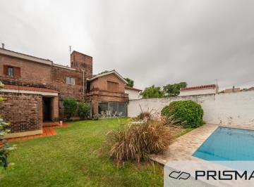 Casa · 291m² · 5 Dormitorios · 1 Cochera · Casa - 4 Dorm - Urca