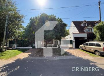 Casa · 85m² · 4 Ambientes · 1 Cochera · Venta Triplex 4 Ambientes con Jardin en Don Torcuato