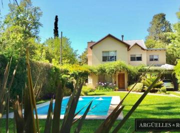 Casa · 200m² · 4 Ambientes · 1 Cochera · Casa 3 Dorm. Alquiler Funes