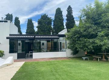 Casa · 170m² · 4 Ambientes · 2 Cocheras · Casa en Alquiler Amoblado en Manzanares Chico | Vco Propiedades