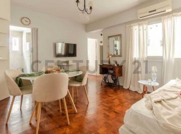 Departamento · 52m² · 3 Ambientes · Tres Ambientes Impecable, Excelente Distribucion, Luminoso!