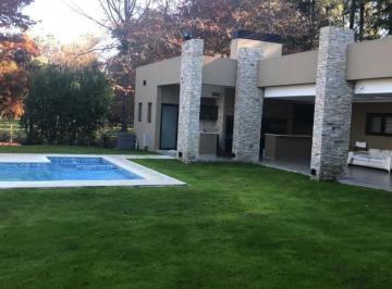 Casa · 680m² · 11 Ambientes · 4 Cocheras · Casa en Venta en Country San Diego Moreno