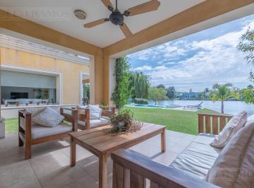 Casa · 375m² · 8 Ambientes · Casa Al Agua en Venta en Los Castores - Nordelta con 4 Dorm..