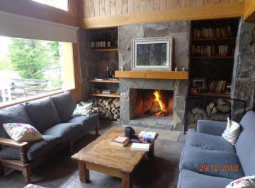 Casa · 160m² · 4 Ambientes · 1 Cochera · Casa - Alquiler - San Martin de Los Andes - Lago Hermoso - Neuquén