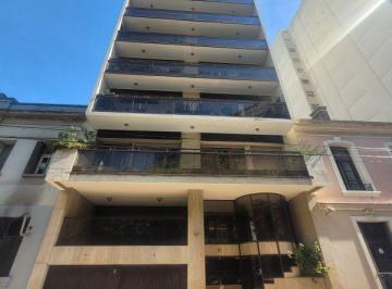 Departamento · 139m² · 5 Ambientes · 1 Cochera · Excelente Piso con Cochera