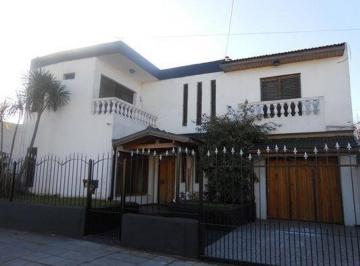 Casa · 187m² · 5 Ambientes · 2 Cocheras · Venta Casa Wilde 5 Ambientes, 4 Dorm, 3 Baños
