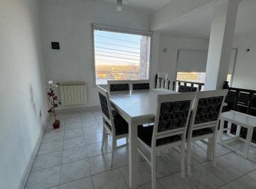 Casa · 132m² · 4 Ambientes · 1 Cochera · Casa 3 Dorm. B° La Loma