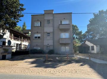 Casa · 95m² · 4 Ambientes · 1 Cochera · Triplex en Venta en Pinamar