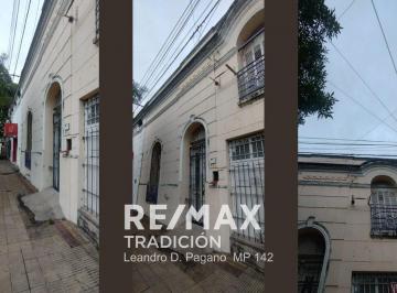 Casa · 180m² · 6 Ambientes · 1 Cochera · Casa en Venta a Refaccionar Zona Unne