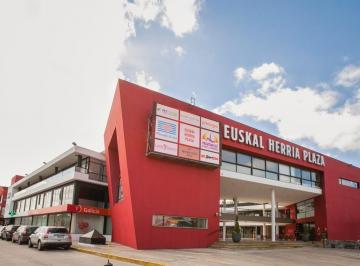 Local comercial · 50m² · 1 Ambiente · 1 Cochera · Local Comercial en Venta Euskal Herria Plaza, Bancalari, Pacheco