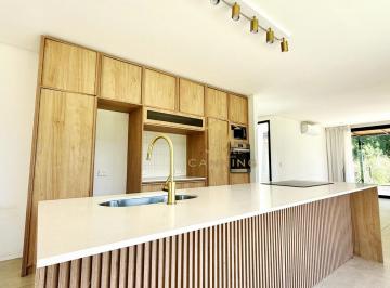 Casa · 210m² · 4 Ambientes · 2 Cocheras · Casa en Venta en Chacras Fincas de San Vicente, San Vicente, G. B. a. Zona Sur