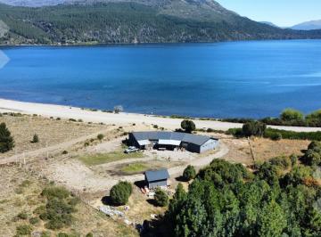 Local comercial · 250m² · 2 Ambientes · Local Frente Al Lago Lolog.