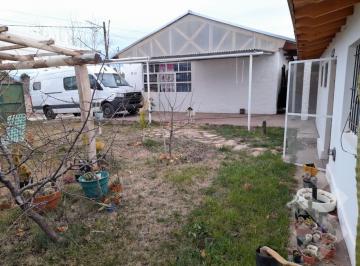 Casa · 129m² · 2 Ambientes · 1 Cochera · Venta 2 Casas de 1 Dorm. c/u - B° Llequén Villa El Chocón, Neuquén