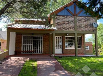Casa · 134m² · 2 Ambientes · Venta Casa - Villa Mari Menuco, Neuquén Cap.