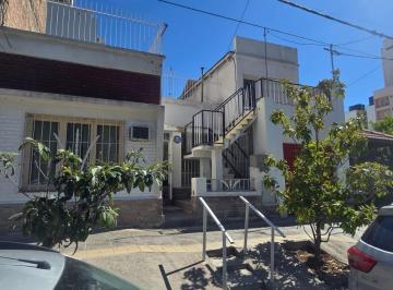 Casa · 218m² · 6 Ambientes · 1 Cochera · Venta 2 Casas Monoambiente - Calle Alderete 326 - Neuquén Capital