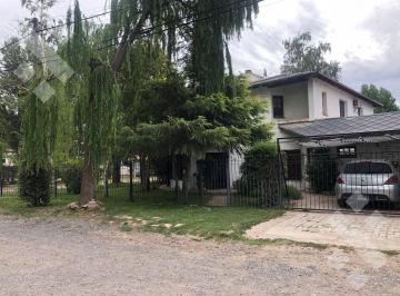 Casa · 292m² · 6 Ambientes · 1 Cochera · Venta Casa 5 Dorm. - B° Confluencia Rural - Neuquen