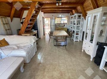 Casa · 72m² · 3 Ambientes · Venta: Casa 2 Dorm. - 2° Fila - E/ Villa m. Menuco
