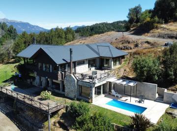 Casa · 311m² · 5 Ambientes · 1 Cochera · Venta Casa 6 Ambientes con Pileta - B° Peñon de Lolog - San Martin de Los Andes