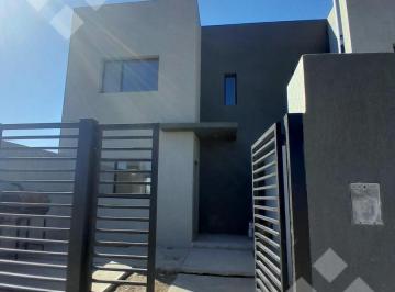 PH · 93m² · 2 Dormitorios · 1 Cochera · Venta Duplex 2 Dorm. - B° Prima Terra, Centenario