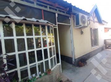 Casa · 75m² · 4 Ambientes · Venta de Casa, 3 Dorm., Neuquén Capital