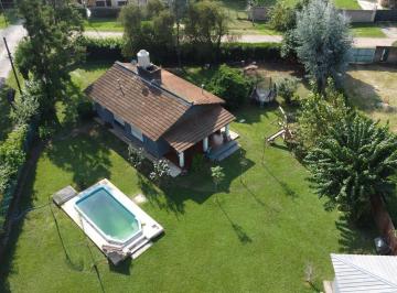 Quinta vacacional · 198m² · 4 Ambientes · Casa Quinta en Venta 4 Ambientes