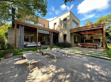 Casa · 373m² · 6 Ambientes · 4 Cocheras · Venta Casa 4 Dorm. - Tortugas Country Club - Pilar