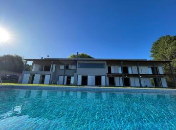 Casa · 900m² · 14 Ambientes · Casa en Venta en Villa Lago Azul 7 Dorm.