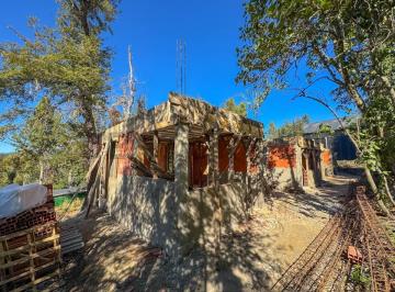 Casa · 72m² · 3 Ambientes · 1 Cochera · Venta Casa en Villa La Angostura