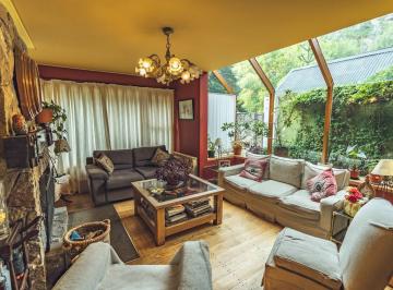Casa · 180m² · 5 Ambientes · 1 Cochera · Casa Triplex en Alquiler en Centro, San Martin de Los Andes, Patagonia