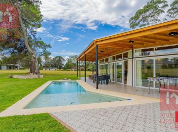 Casa · 300m² · 5 Ambientes · Marayui Country Club, Casa de 4 Dorm.