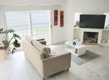 PH · 108m² · 5 Ambientes · 1 Cochera · Venta PH Triplex 5amb Munro Apto Credito/permuta