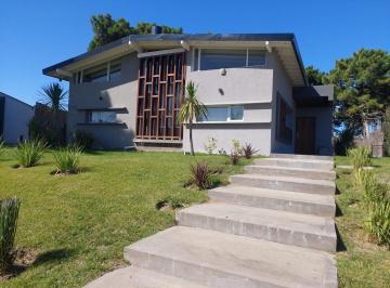 Casa · 120m² · 4 Ambientes · Casa en Venta - 3 Dorm. 2 Baños - 625 m² - Pinamar