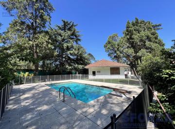 Quinta vacacional · 269m² · 3 Dormitorios · Venta de Quinta en San Miguel con Jardín y Pileta