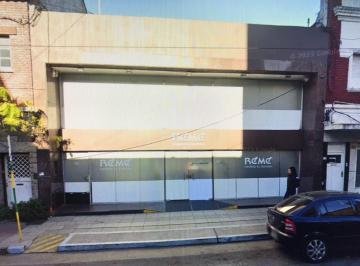 Local comercial · 614m² · Local en Calle 12 de Octubre