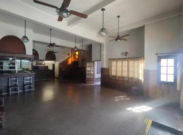 Local comercial · 140m² · 3 Ambientes · Local en Venta - 3 Ambientes 3 Baños - 240 m² - Boulogne Sur Mer